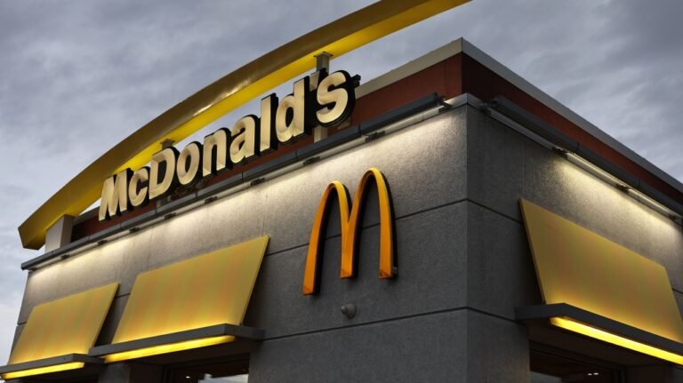 McDonald’s Quarter Pounder Returns to Menu After E. Coli Concerns Cleared