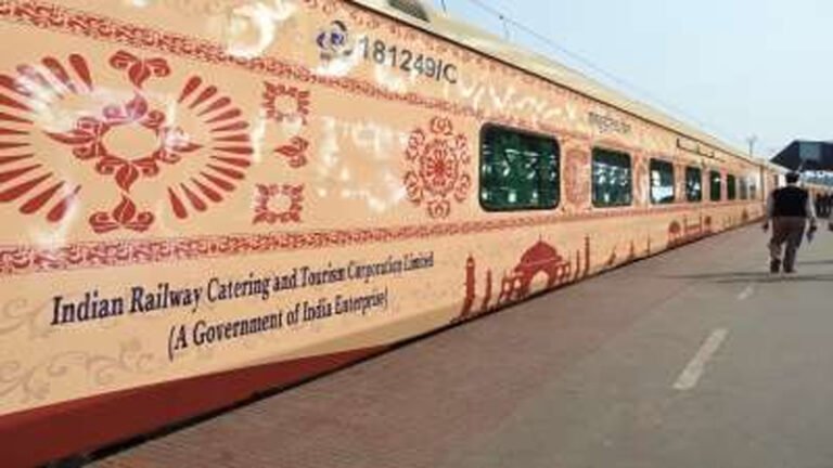 Indian Railways Launches Special Navratri Meal at Over 150 Stations