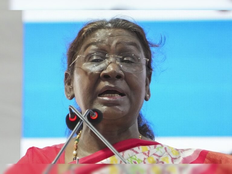 President Murmu Engages with Indian Community in Algeria