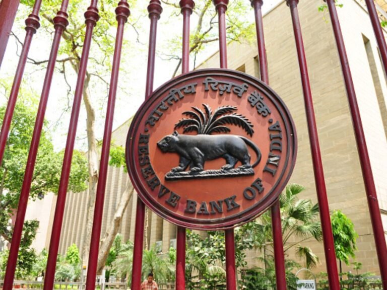 SBI, HDFC Bank, ICICI Bank Retain Status as Domestic Systemically Important Banks for 2024: RBI