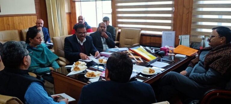 Minister Javed Rana Stresses Year-Round Green Fodder Supply