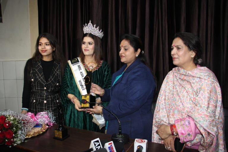 Ritu Mahajan Crowned Mrs. Asia Universal 2025 – A Proud Moment for Jammu