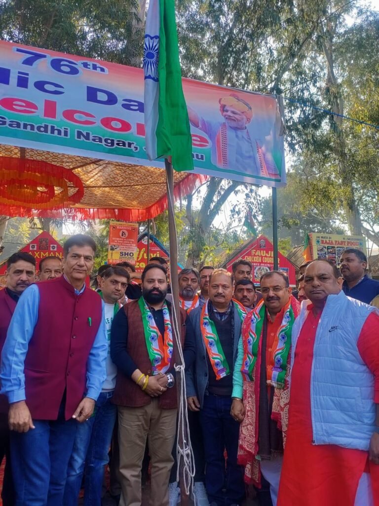 Vikram Randhawa Hoists Tricolour Across Bahu Constituency on 76th Republic Day, Strengthens Spirit of Ek Bharat, Shreshtha Bharat